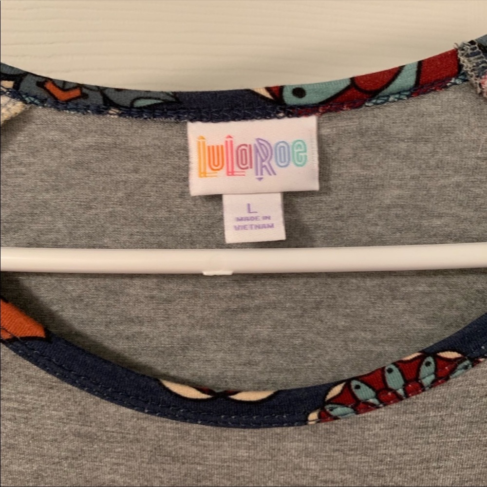 Lularoe Randy shirt - Picture 2 of 2